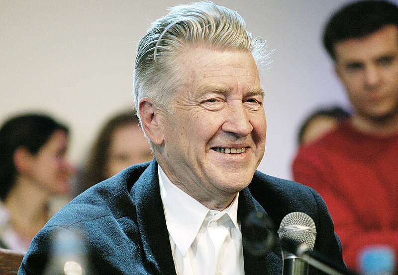 Geniul creativ vast al lui David Lynch Descoperă filmele, videoclipurile, desenele animate, reclamele, picturile, fotografiile și altele.